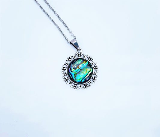 Abalone / Paua Seashell Tibetan Style Pendant Necklace
