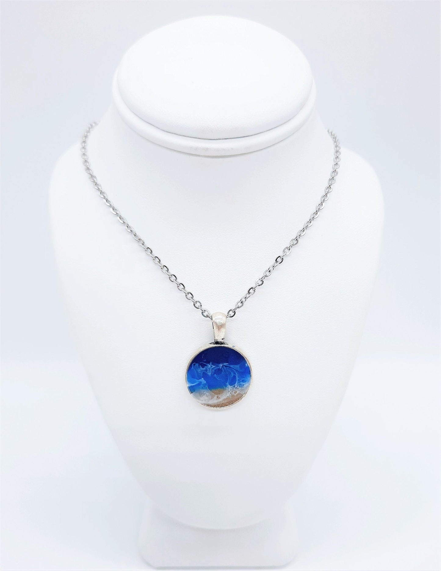 Small Circle Resin Seascape Necklace