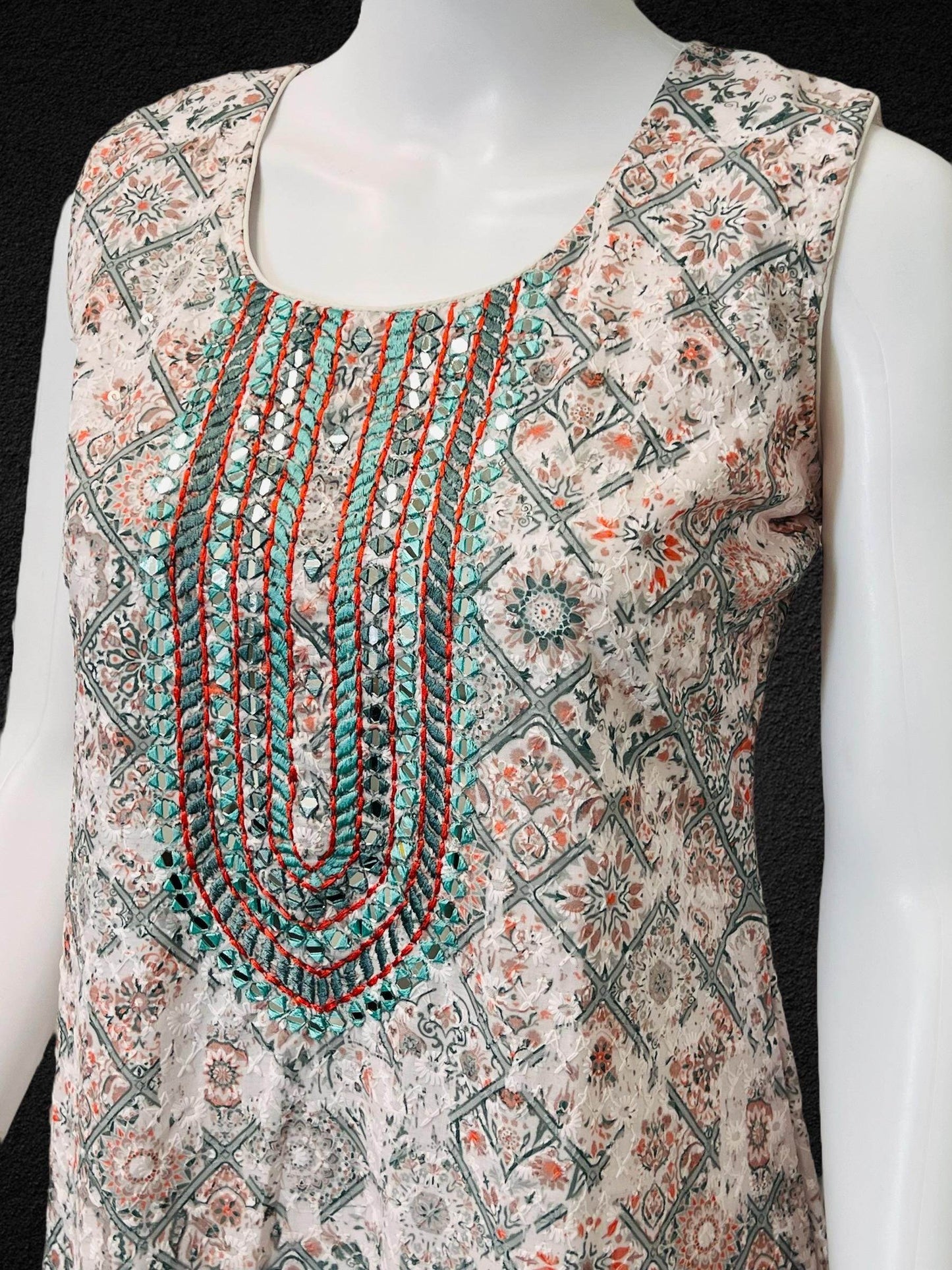 Chikankari kurti