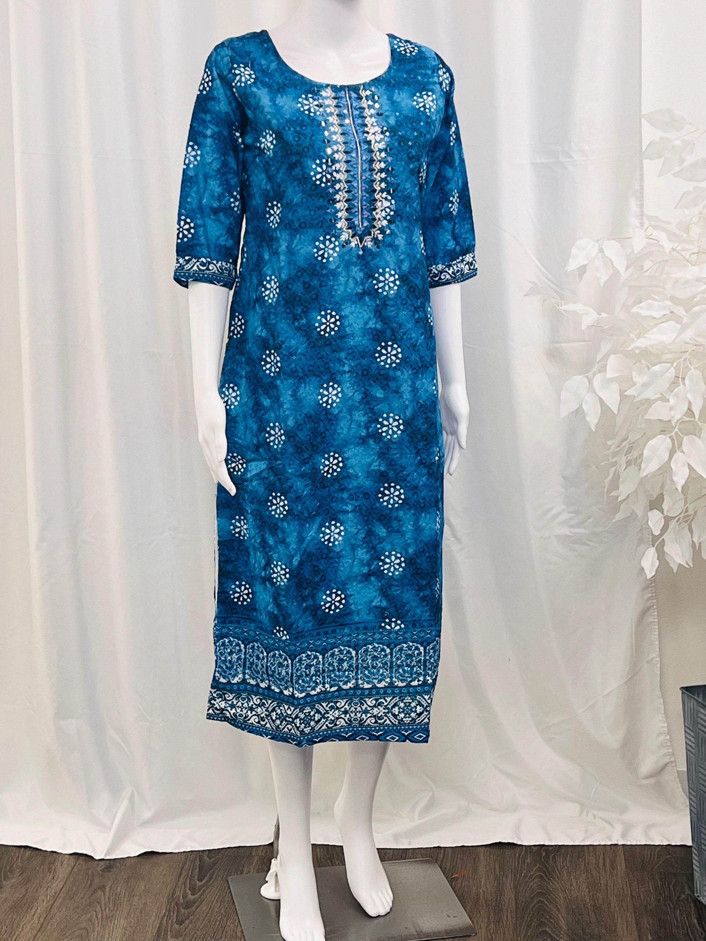 Cotton chikankari kurti