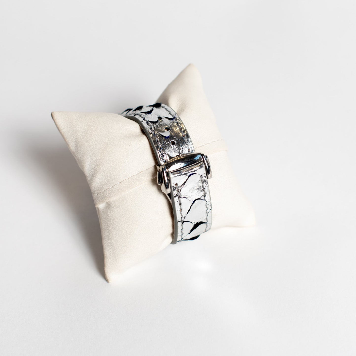 Apple Watch Band, Silver Metalic