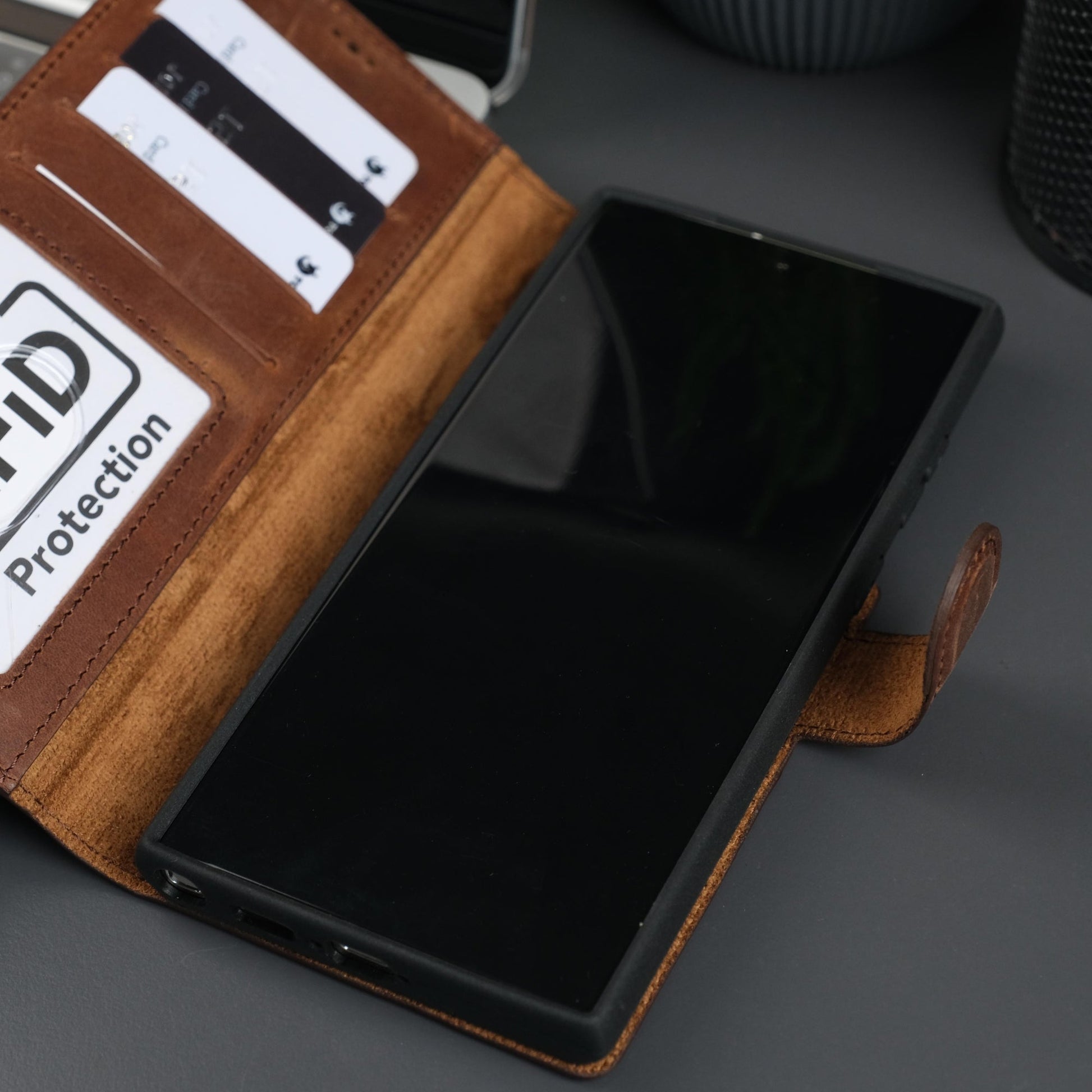 Leather Samsung Galaxy S25 Ultra Wallet Case | Buffalo - Concordia Style Boutique