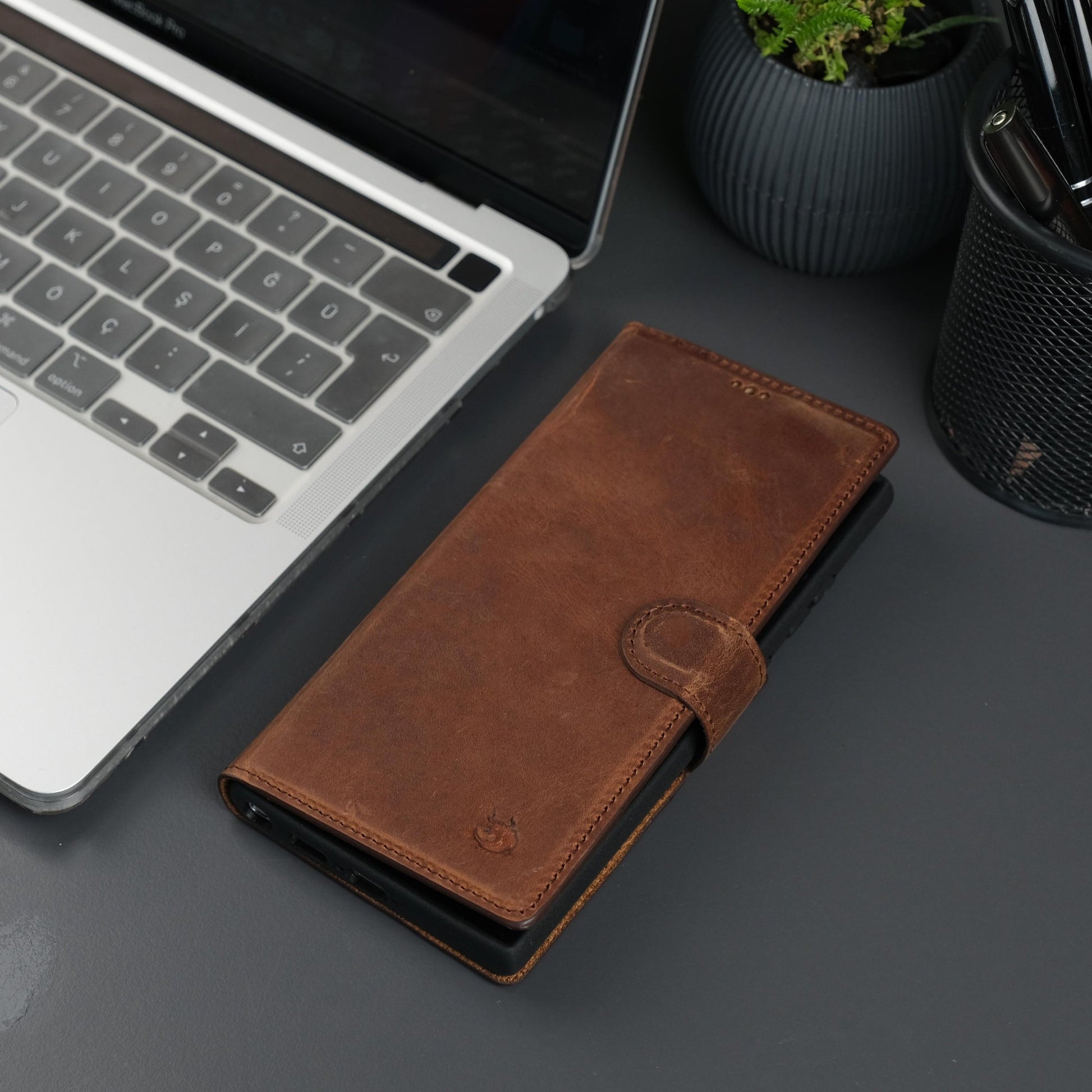 Leather Samsung Galaxy S25 Ultra Wallet Case | Buffalo - Concordia Style Boutique
