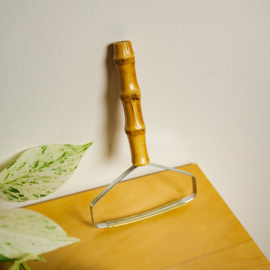 Bamboo Lint Remover - Concordia Style Boutique