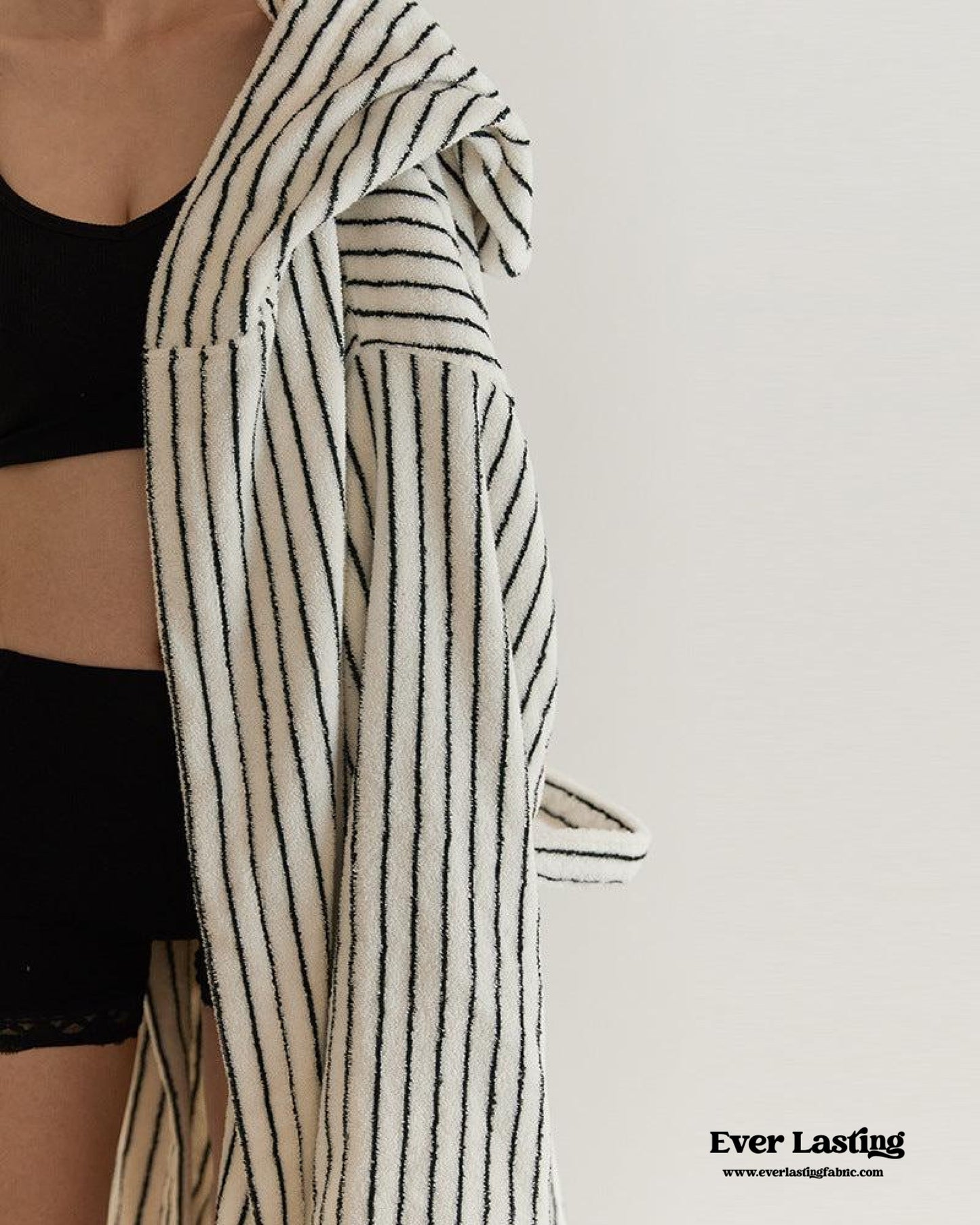 Minimalist Thin Striped Hooded Bathrobe