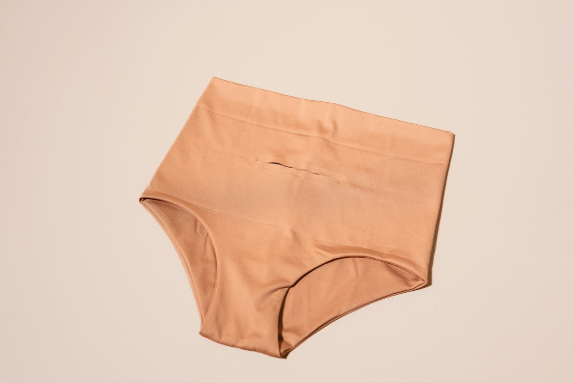 Mocha Mousse FourthWear Postpartum Recovery Underwear 3-set + Ice/Heat Pack