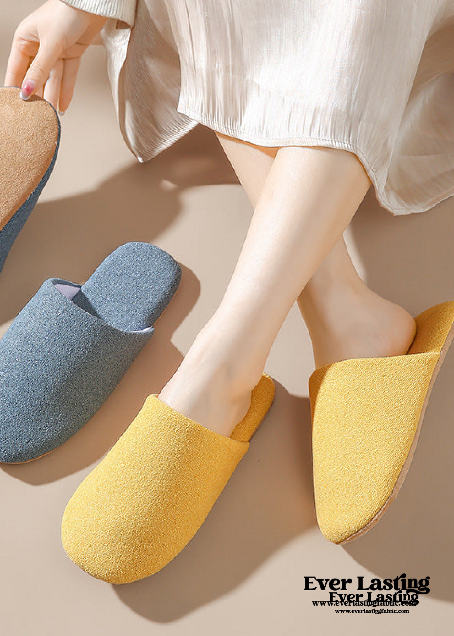 Modern House Slipper / White