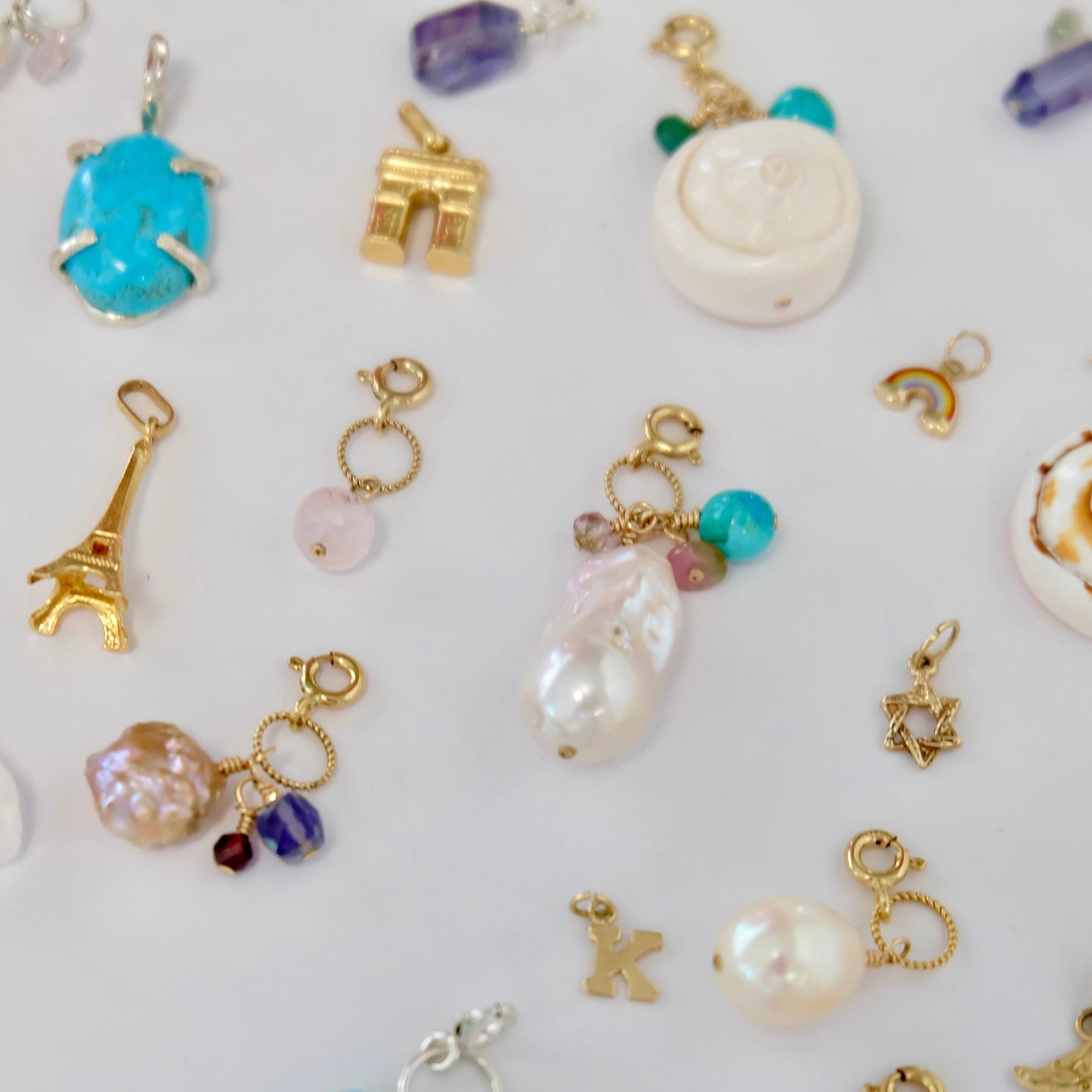 L'arc de Triomphe Charm - 18K Gold