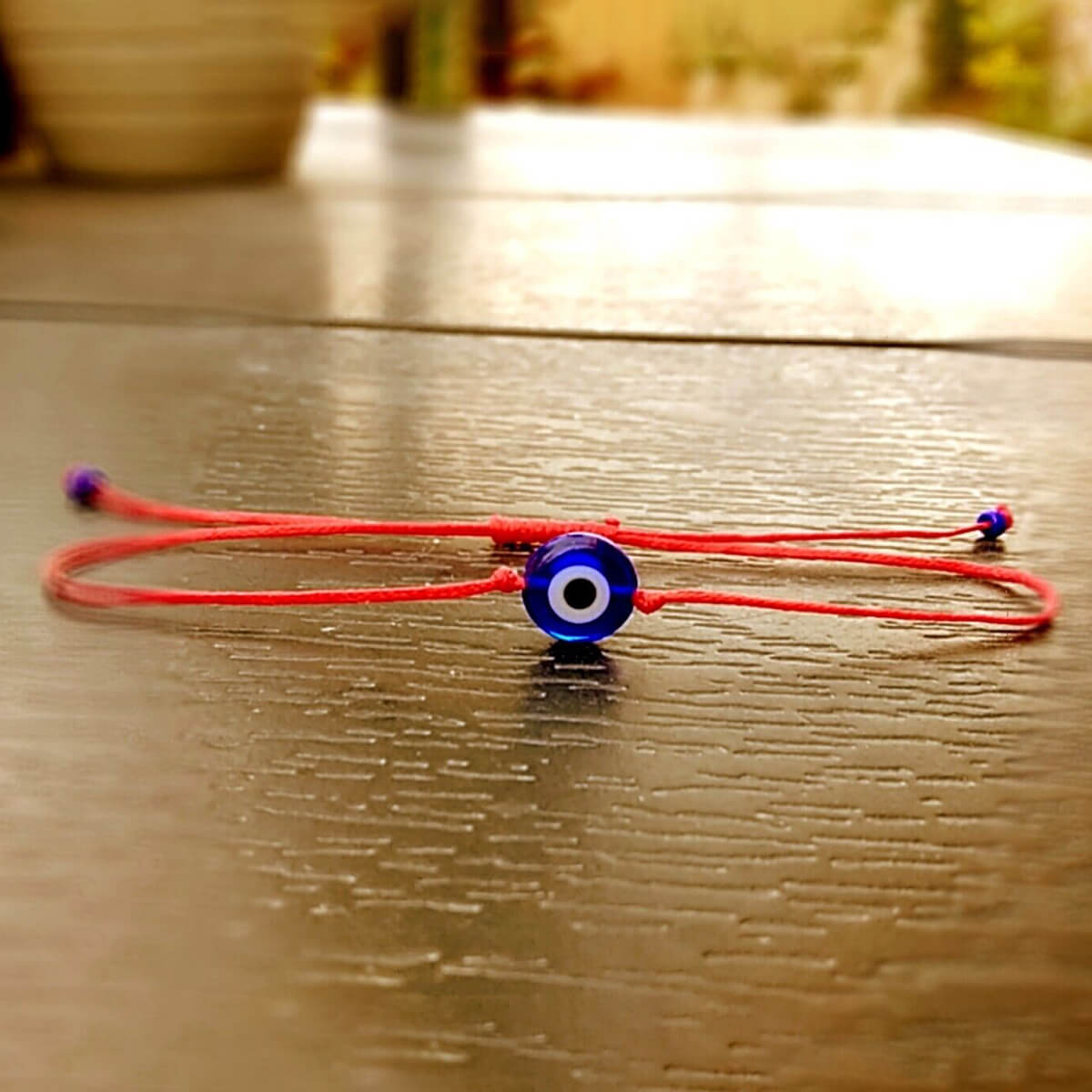 SIMPLISTIC EVIL EYE BRACELET (ADJUSTABLE) - Concordia Style Boutique