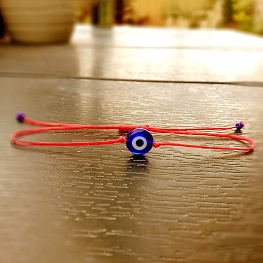 SIMPLISTIC EVIL EYE BRACELET (ADJUSTABLE) - Concordia Style Boutique