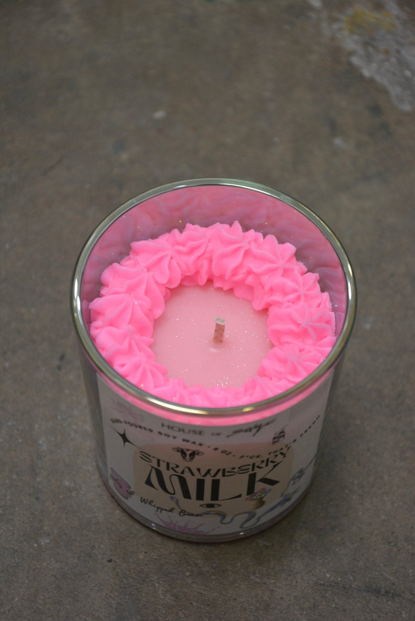 STRAWBERRY MILK CANDLE