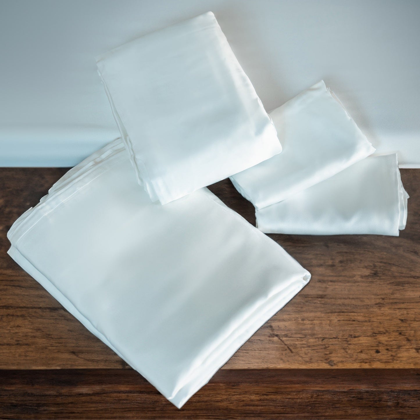 Eucalyptus Silk Sheets – Cooling, Breathable & Hypoallergenic | Luxury Comfort