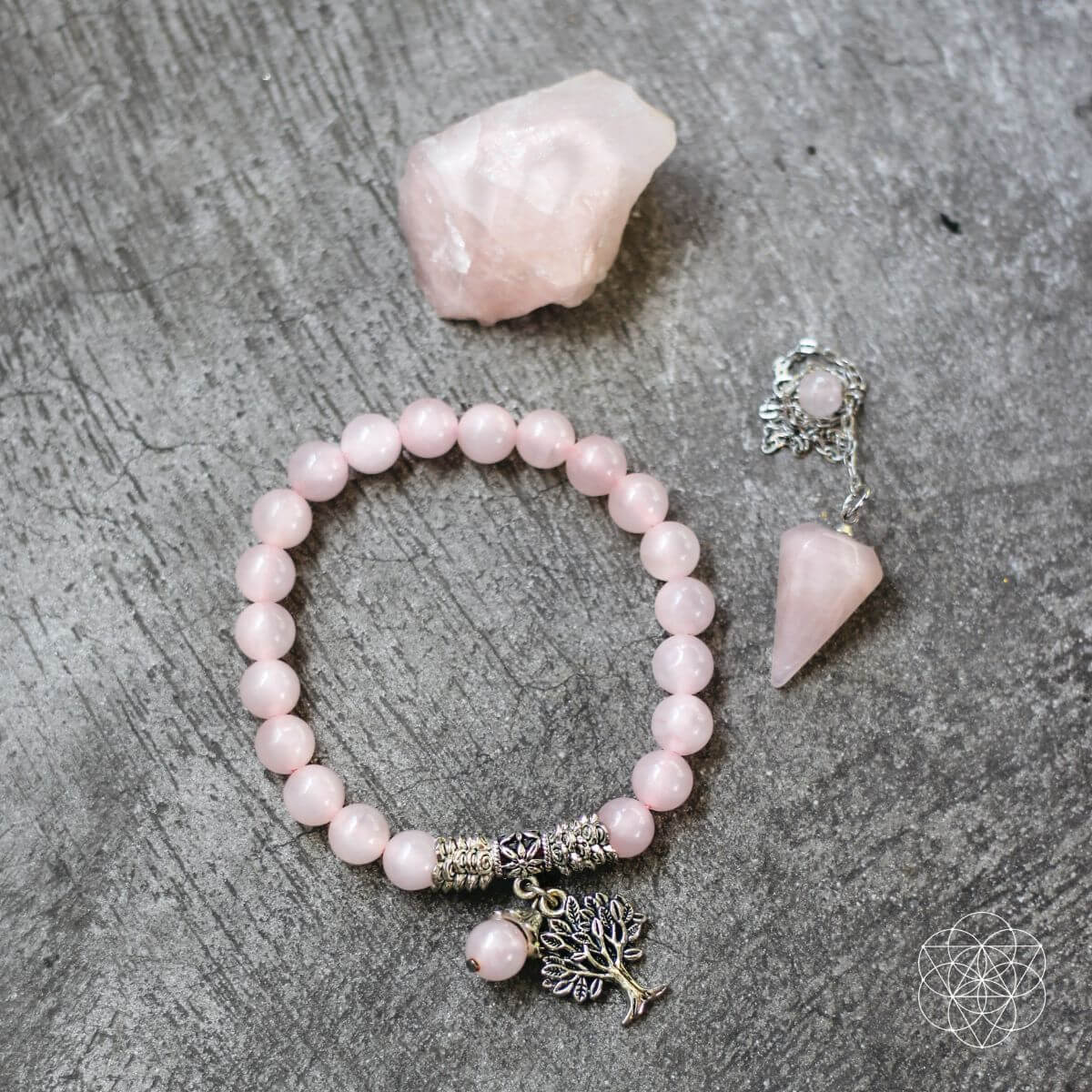 The Rose Quartz Healing Crystal Set - Concordia Style Boutique