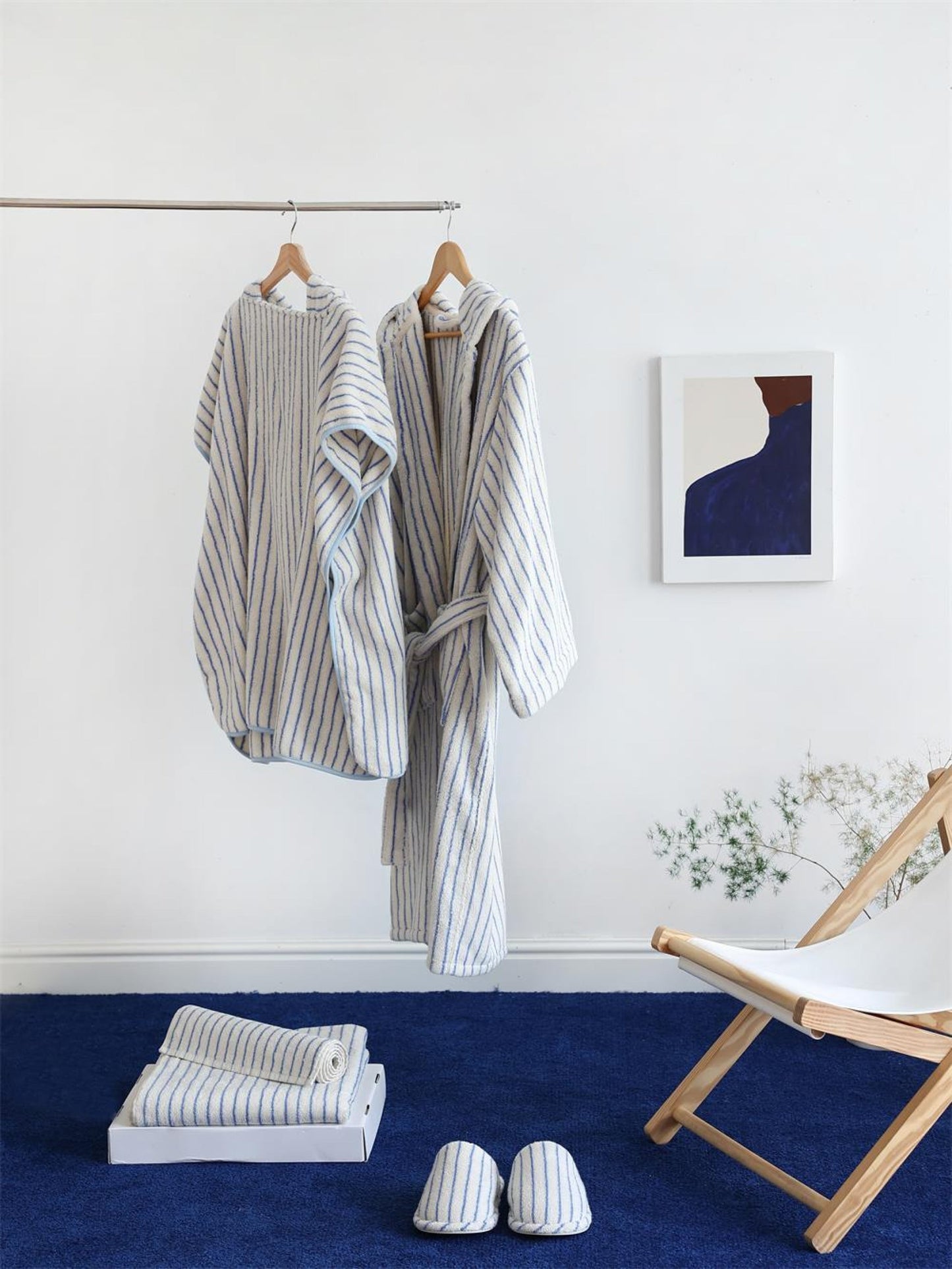 Thin Striped Towel and Bathrobe Set