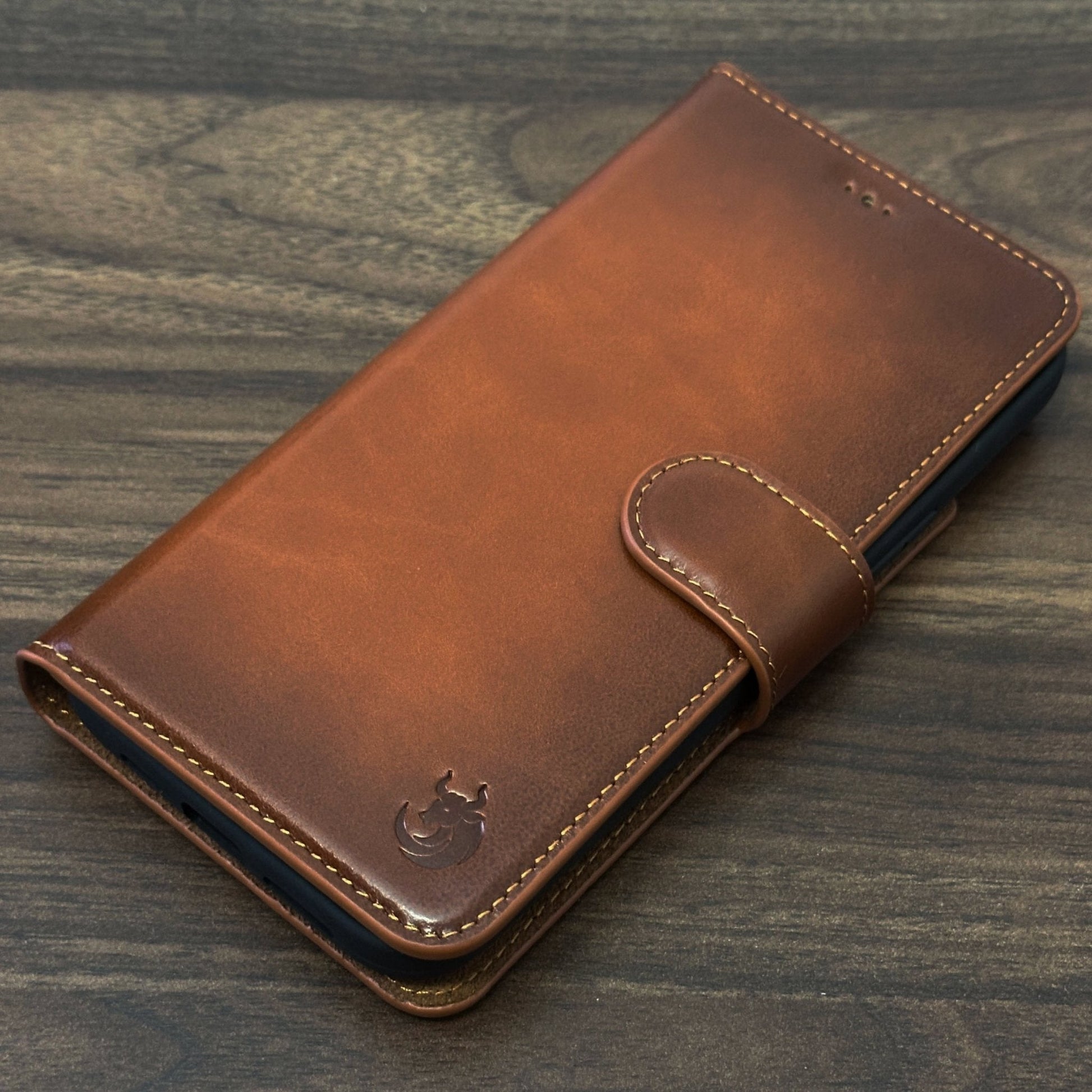 Vegas Premium Leather iPhone 15 Pro Max Wallet Case with MagSafe | Detachable RFID Blocking Luxury Wallet - Concordia Style Boutique