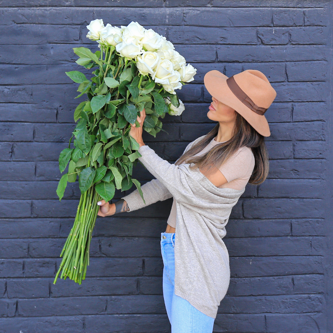 EXTRA LONG STEM ROSES