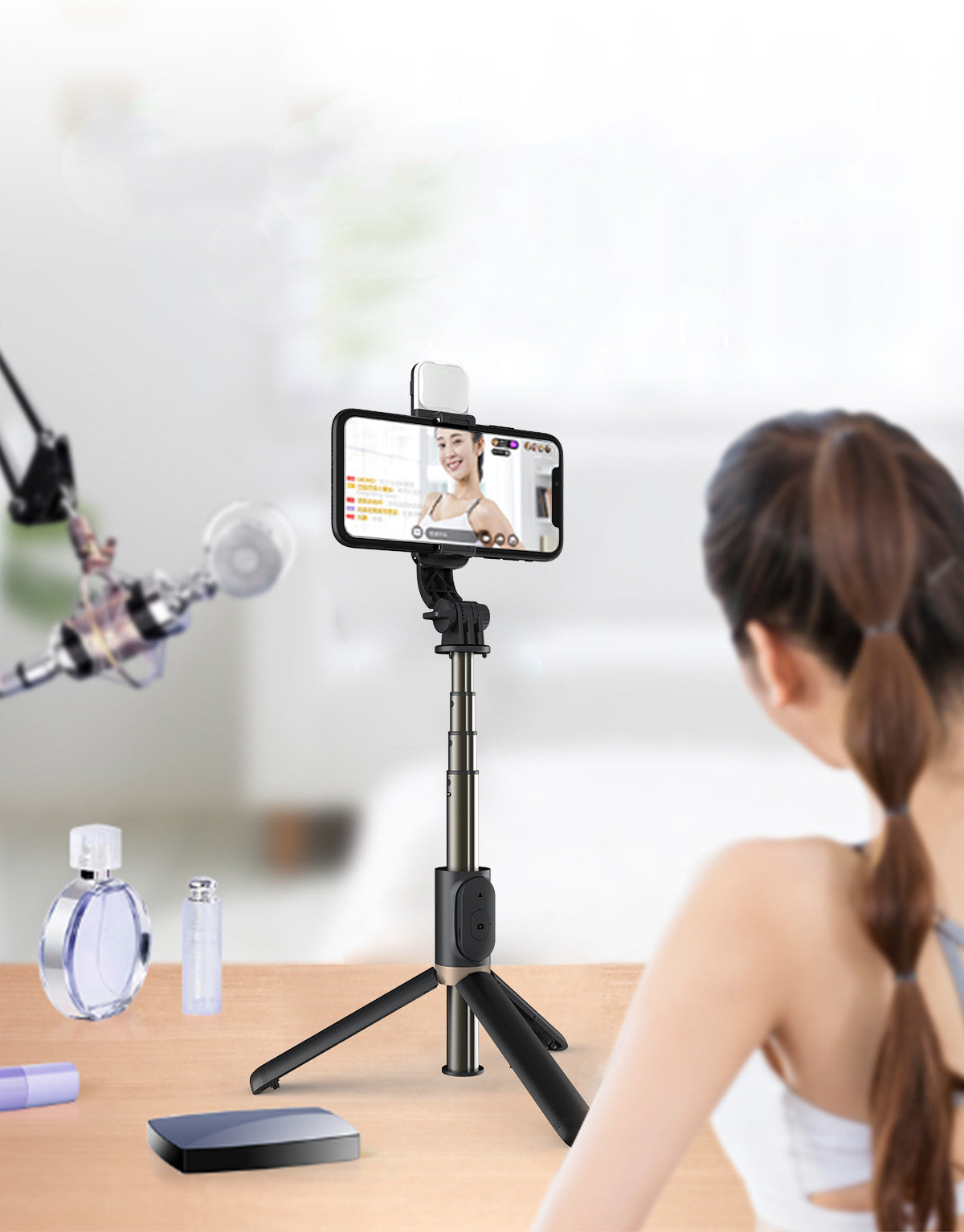 Simple style Supplement Light Mobile Phone Wireless Bluetooth Selfie Stick - Premium Simple style Supplement Light Mobile Phone Wireless Bluetooth Selfie Stick from Concordia Style - Just $9.45! Shop now at Concordia Style Boutique