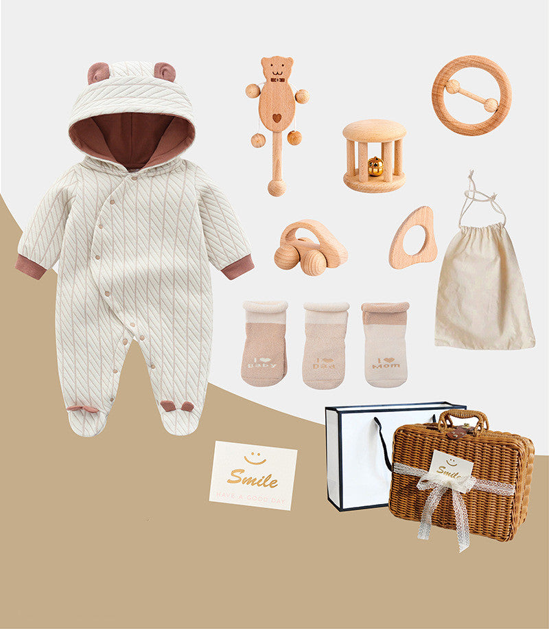 Newborn gift box organic colored cotton clothes set baby spring and autumn summer gift baby wooden hand ringing toy